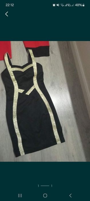 Vând rochițe marimea Xs S