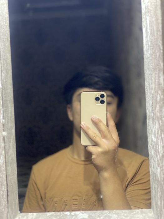 Iphone 11 pro holati ideal qirilgan joylari yo