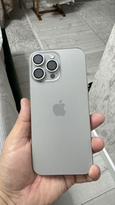 Iphone 16 pro max. 100% 256 100 циклов, куплен 3 месяца назад.