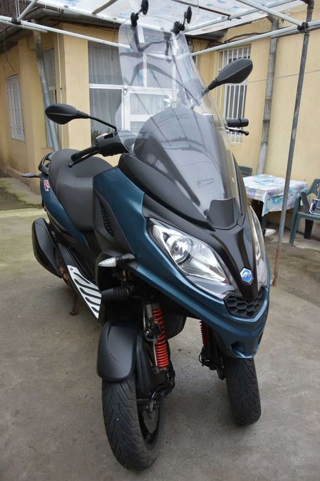 Piaggio MP3 300 HPE Sport - Octombrie 2022 - Cat. B + piese de rezerva