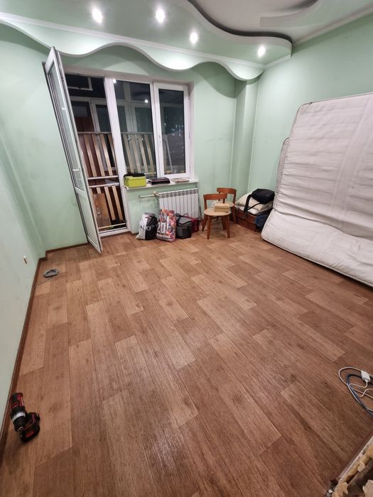 Линолеум 15кв , царапин нет