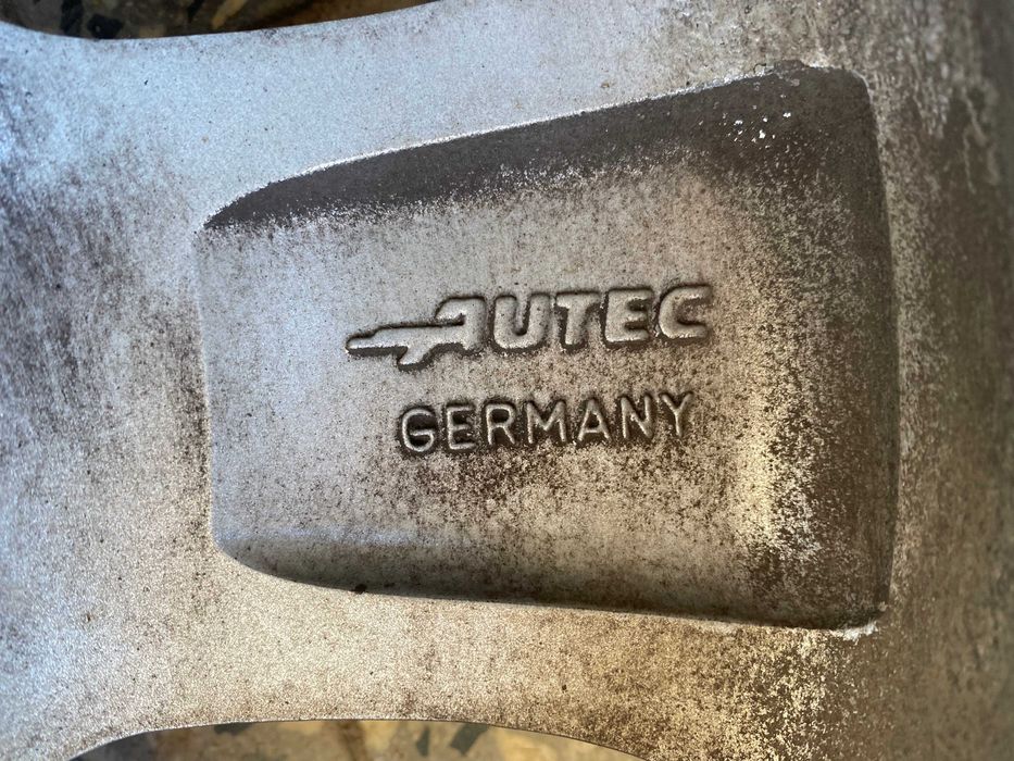 Джанти 16" със зимни гуми BFGoodrich g-Force Winter 2