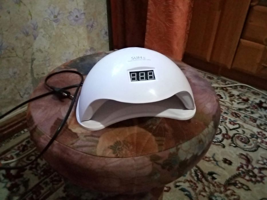 Продам лампу для маникюра