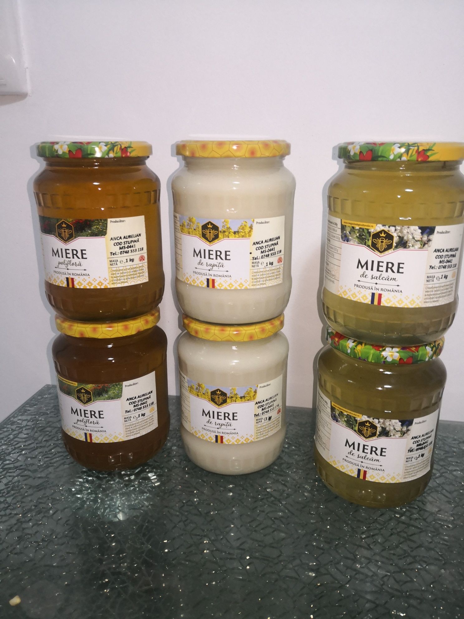Vând miere de albine,diferite sortimente