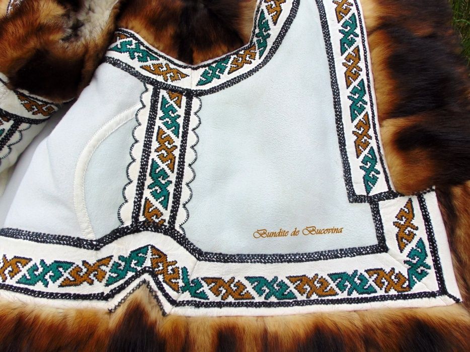 Bundita barbateasca traditionala cu blana de dihor