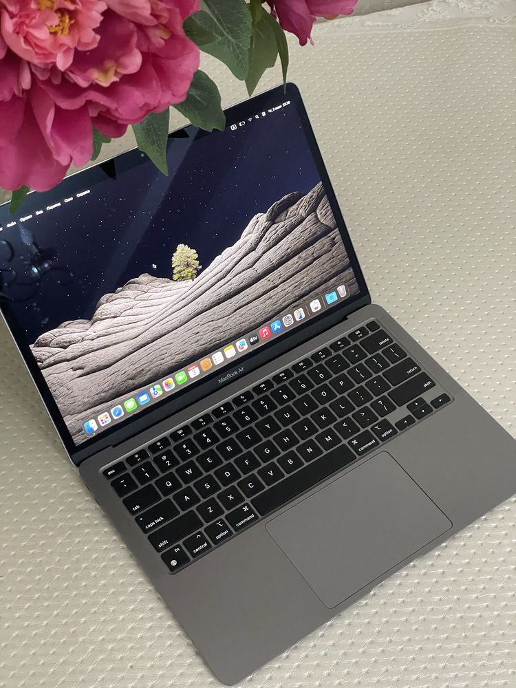 Apple MacBook Air 2020 M1 / 13 / 8GB / SSD 256GB / MacOS /