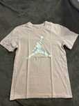 Tricou Jordan roz nou