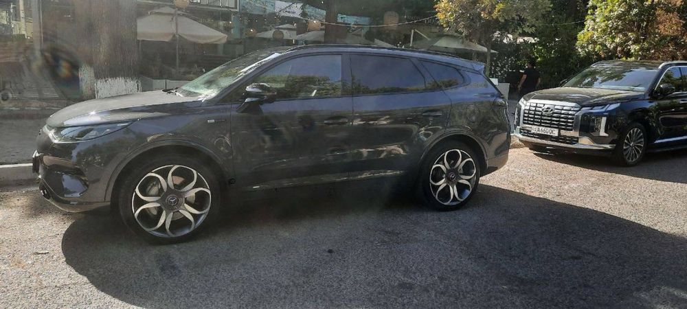 Продается byd Denza