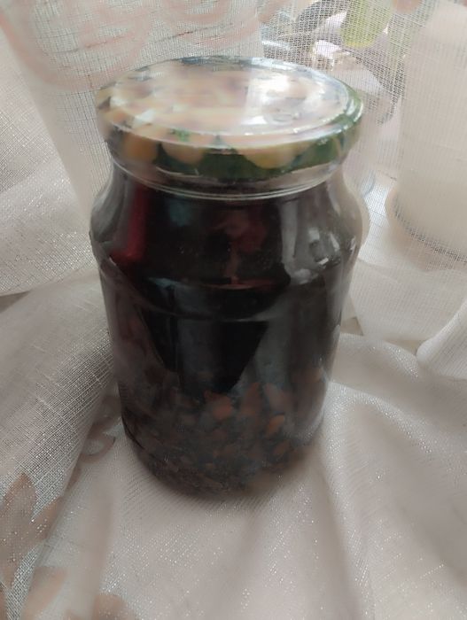 Настойка из перегородок грецкого ореха.