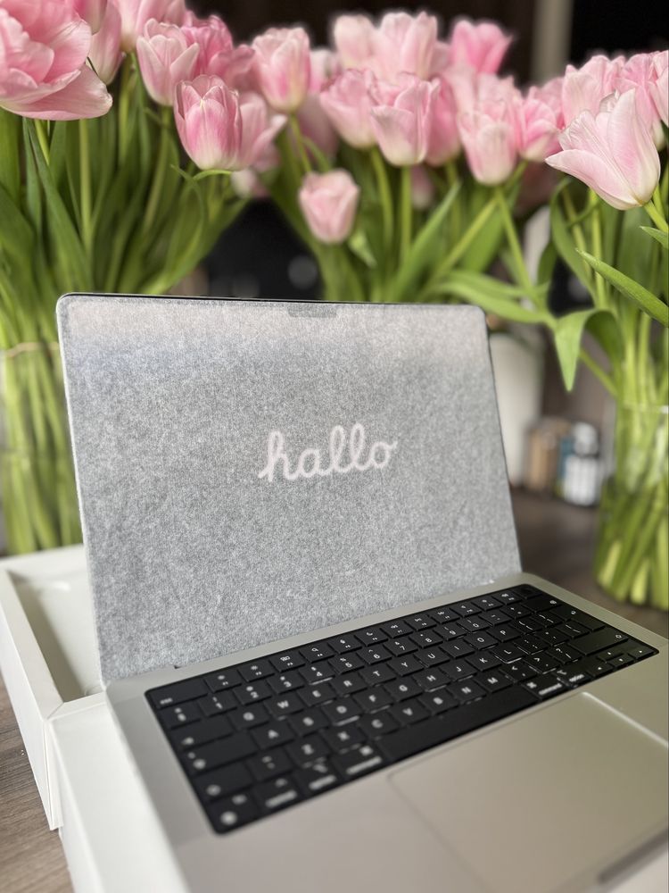 MacBook m1 pro серебристый