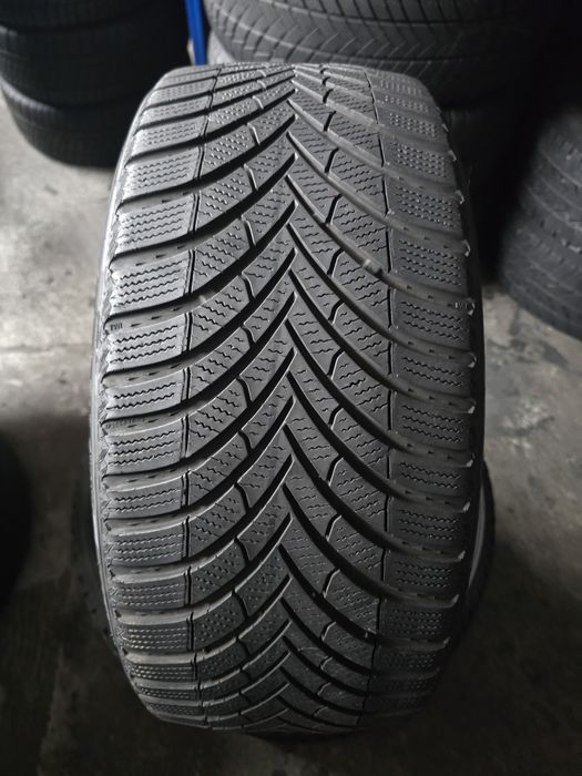 Semperit 225/40 R18 92V MS iarnă