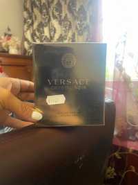 Vand parfum Versace crystal noir