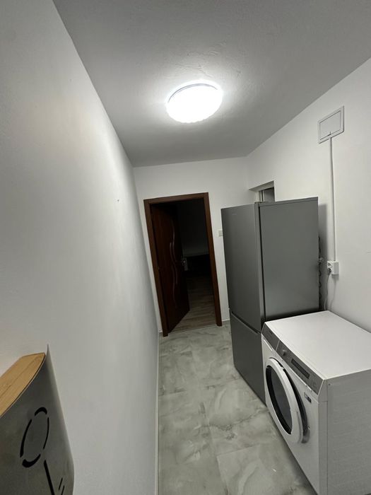 De inchiriat apartament 2 camere,renovat si mobilat,zona 5 calarasi ..