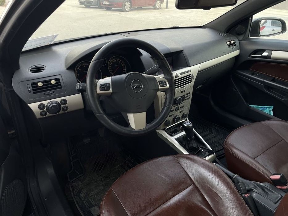 Astra H Twintop 1.9 defect/ pentru piese