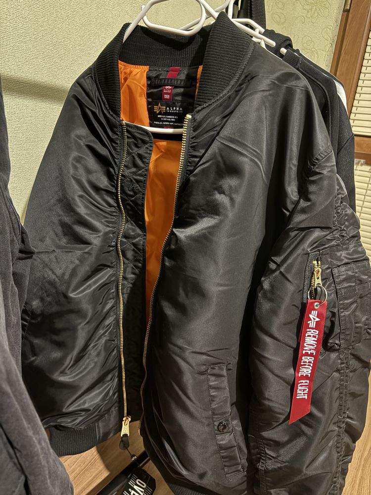 Бомбър яке Alpha industries M oversized
