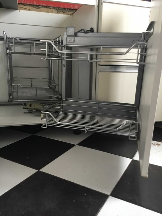 Выдвижной угол для кухни в ящик шириной 90 см