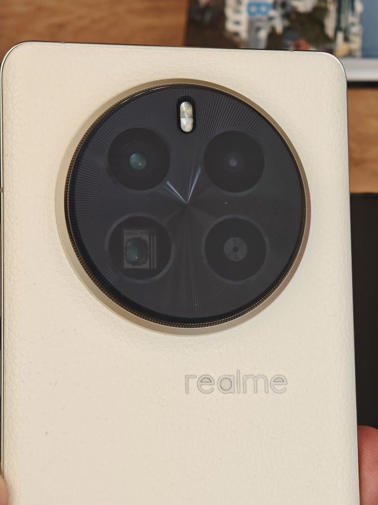 Realme GT5 PRO Fullbox, Camere TOP