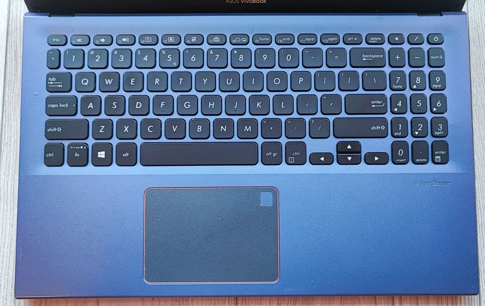 Dezmembrez sau vand Asus X512DA Ryzen 5 3500 8GB SSD512gb !