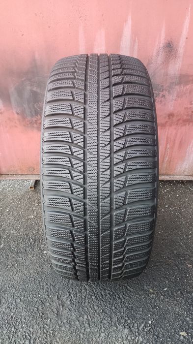 1бр. зимна гума 245/45/17 Bridgestone Blizzak 
dot22
7.5mm 
Добро съст