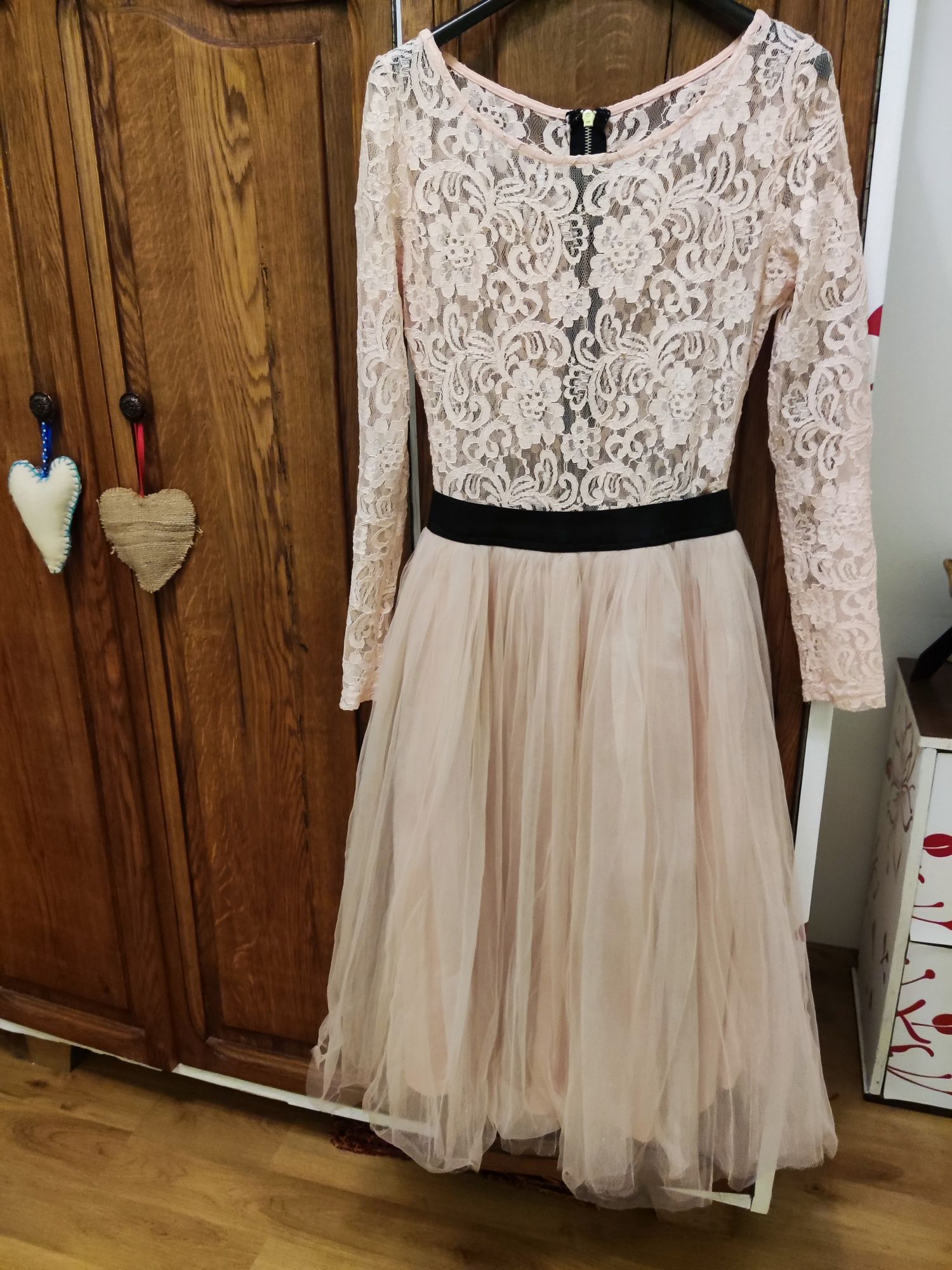 Rochie tulle și dantelă