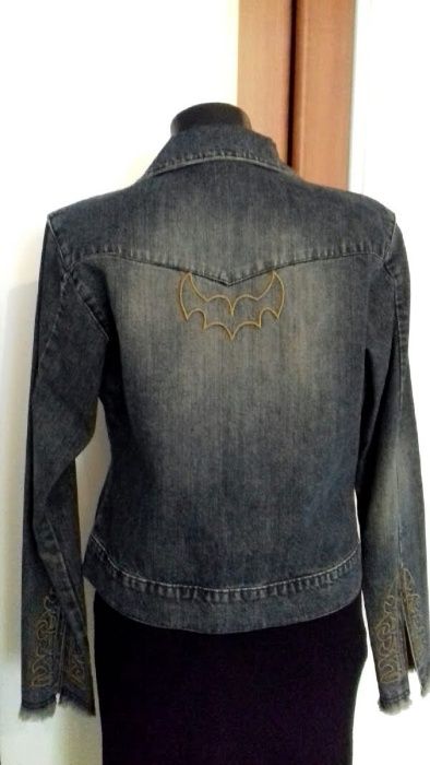 Geaca denim cu broderie ,deosebita,M, noua,