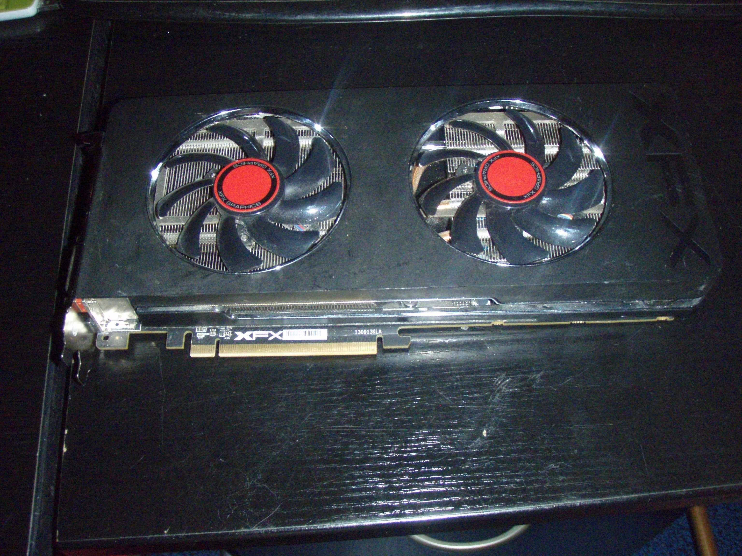 Placa video XFX AMD R9 280 3Gb GDDR5 384bit (sigiliu pe suruburi)