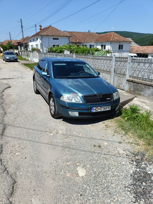 Vând Skoda Octavia