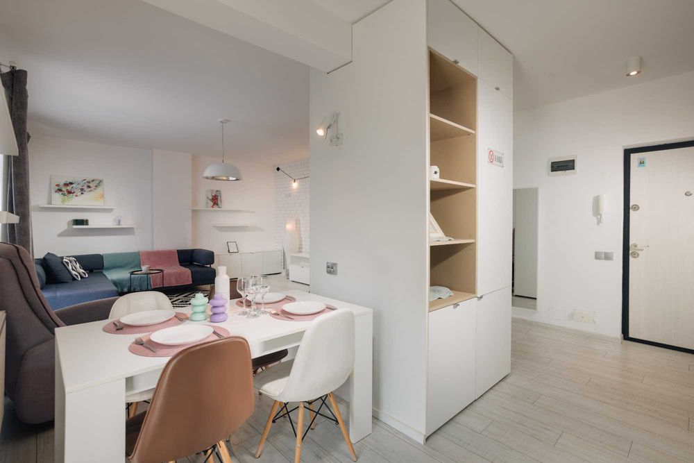 Regim hotelier, apartament spatios cu terasa plata cu card de vacanta