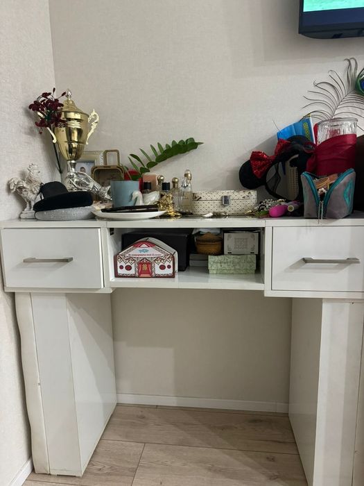 Маникюрный стол, 10 000 тенге