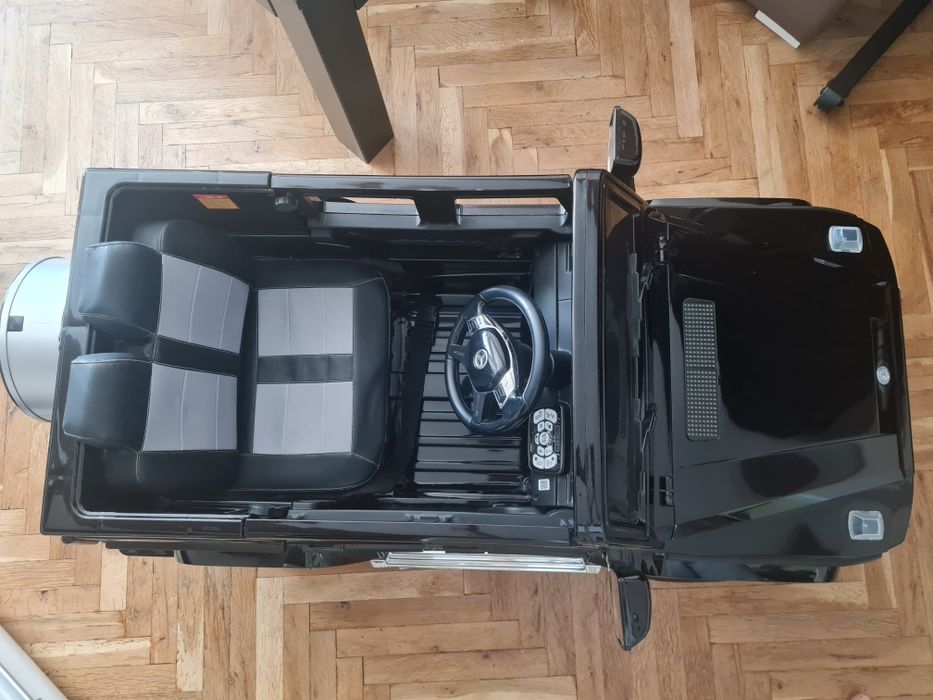Акумулаторен джип Mercedes Benz