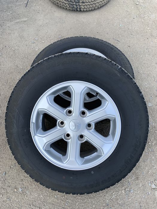 Продажа комплектом , по резине и дискам вопросов нет