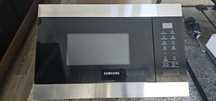Cuptor cu microunde Samsung MG22M8274AT incorporabil, 850W, Grill, 22L