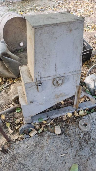 Дробилка электрическая (для пластиковых изделий)