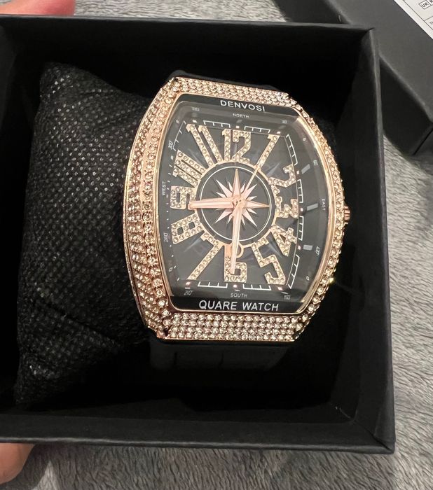 Унисекс Часовник с кристали RichhM