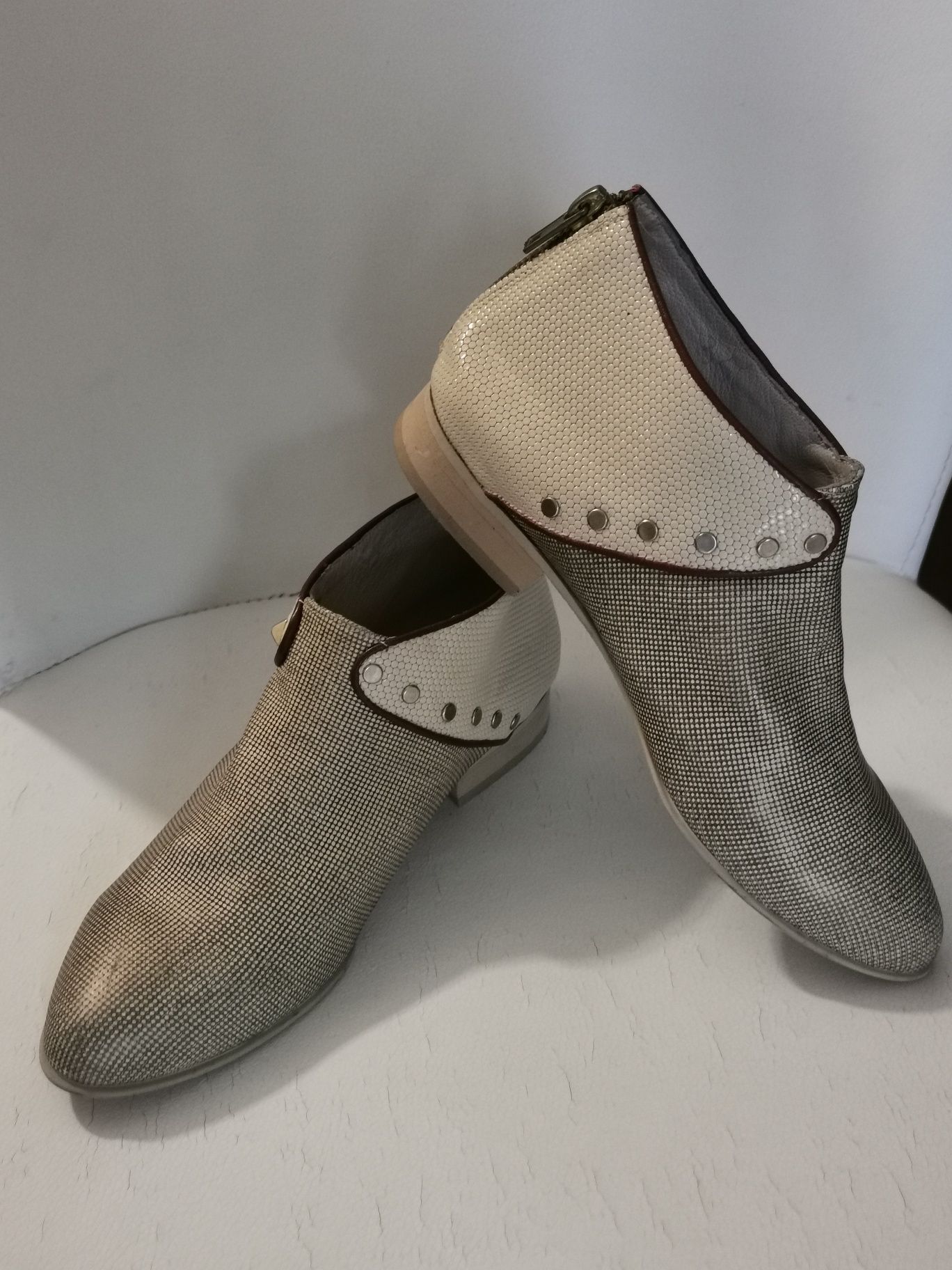 Pantofi dama eleganti