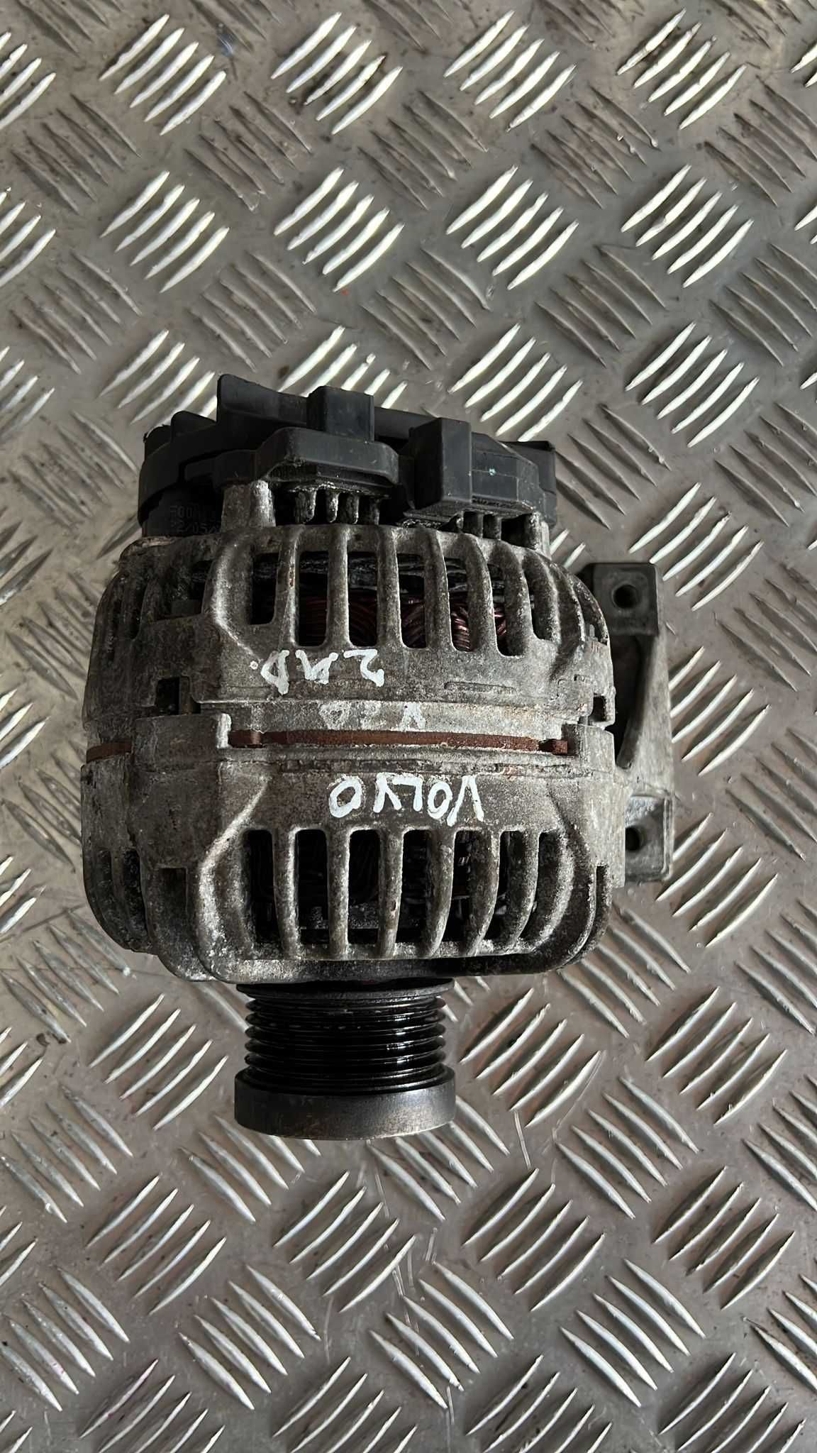 Alternator Volvo XC90 S80 S60 2.4 diesel