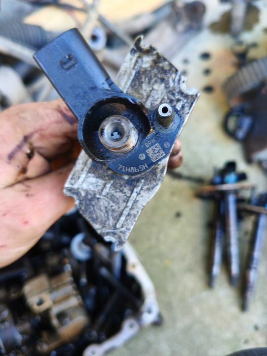 Dezmembrez pasat cc 2010