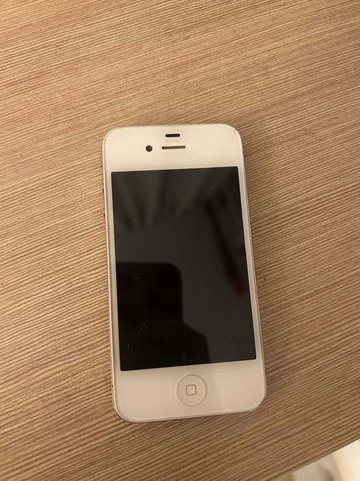 Старый iPhone наверное 4