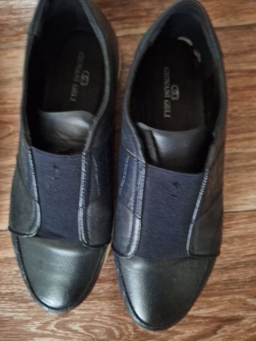 Продам мужскую  обувь 41 размер