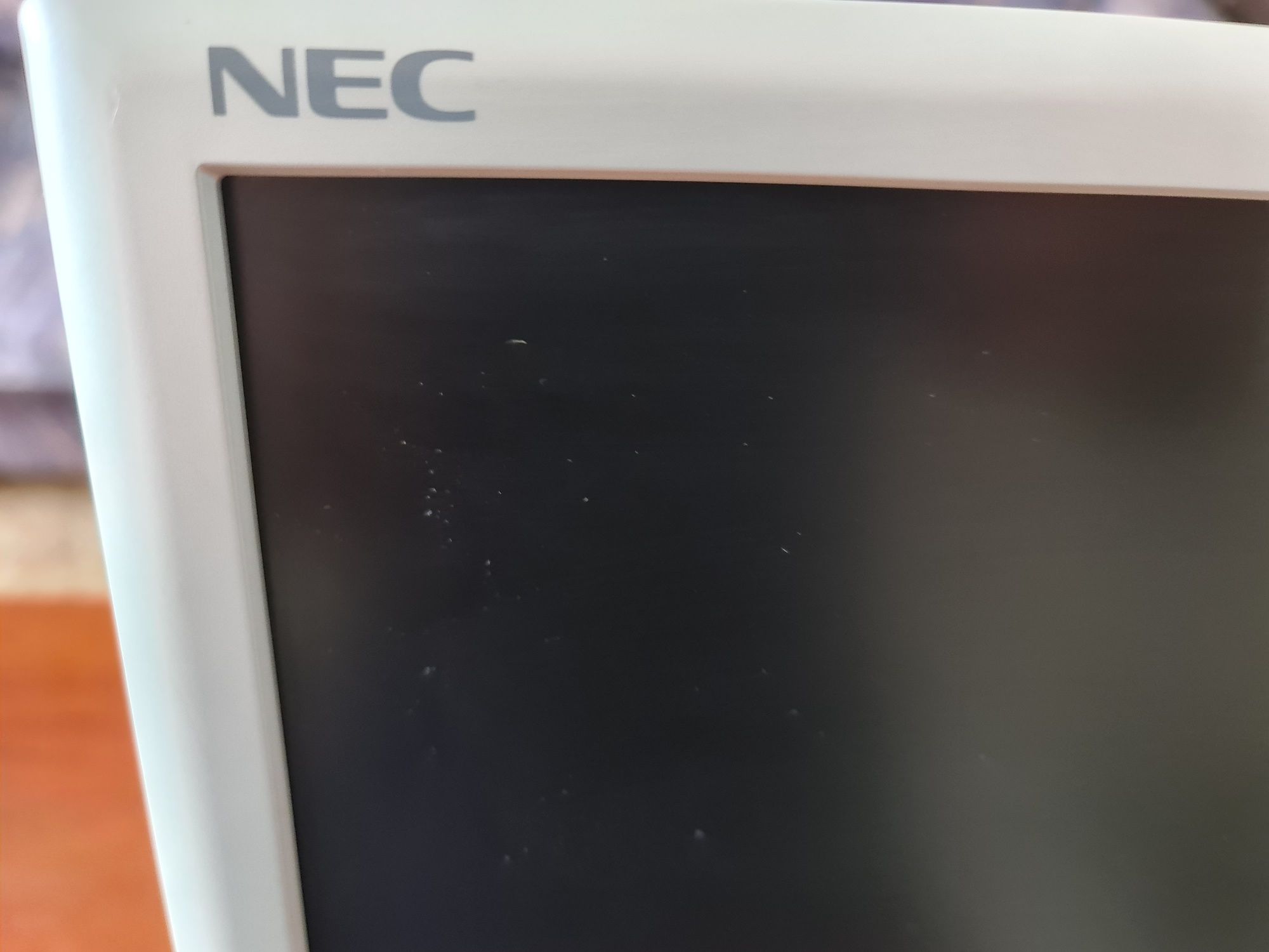 Монитор NEC 19 inch за компютър