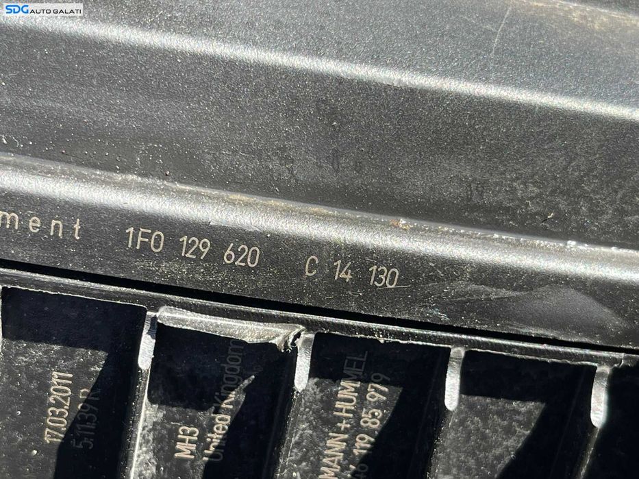 Carcasa Filtru Aer Volkswagen Golf 5 2.0 AXW BLX BLY BLR 2004 - 2008 Cod 1K0129607AQ 1K0129610B 1K0129601BT [C4119]