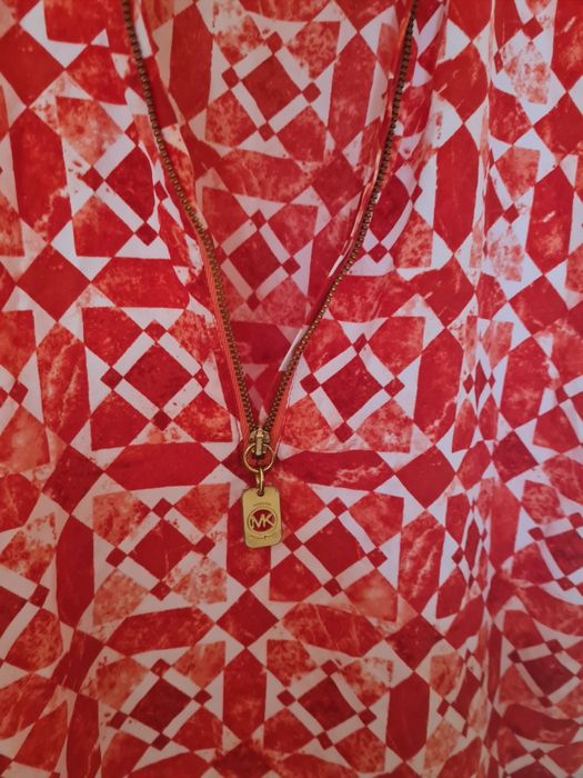 Дамски модерен топ МК и дамски тениски