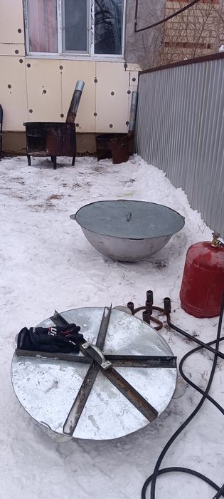 Казан,ошак,Титан горелка ,столы лавки посуда