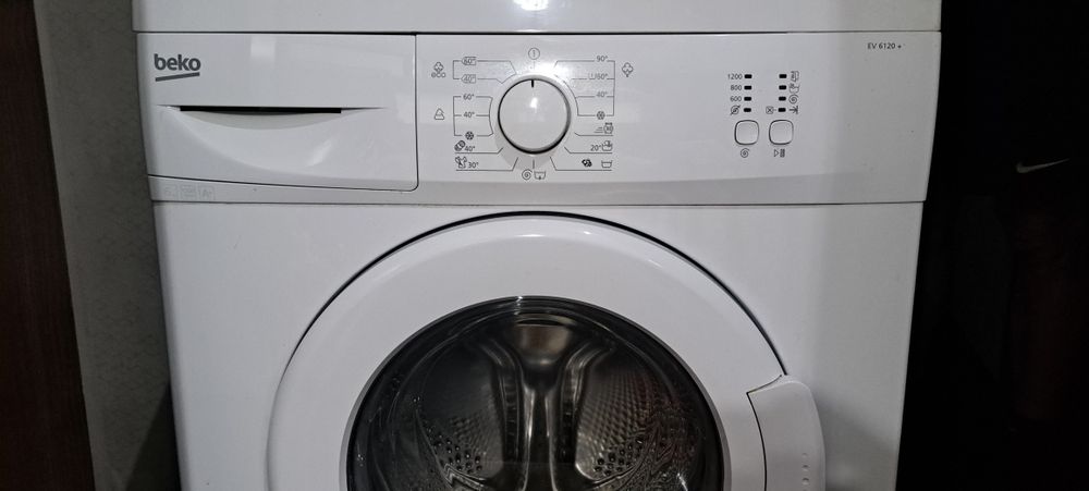 Продавам Пералня Beko