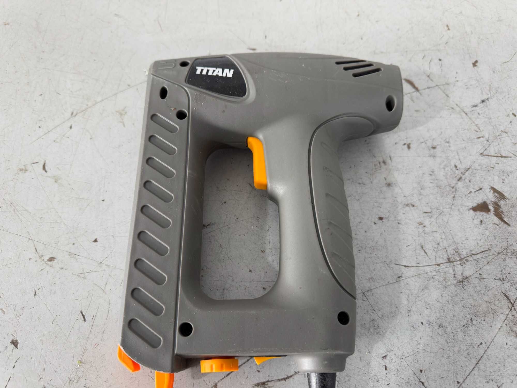 Такер - Titan 19 W