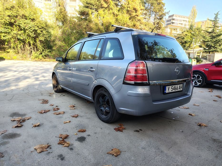 Opel Zafira 1.9 120 к.с. 7 места