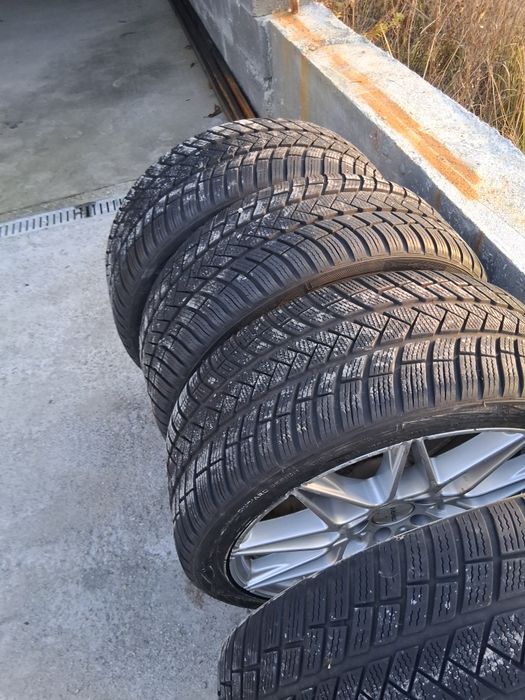 Genti aluminiu cu cauciuguri de iarna