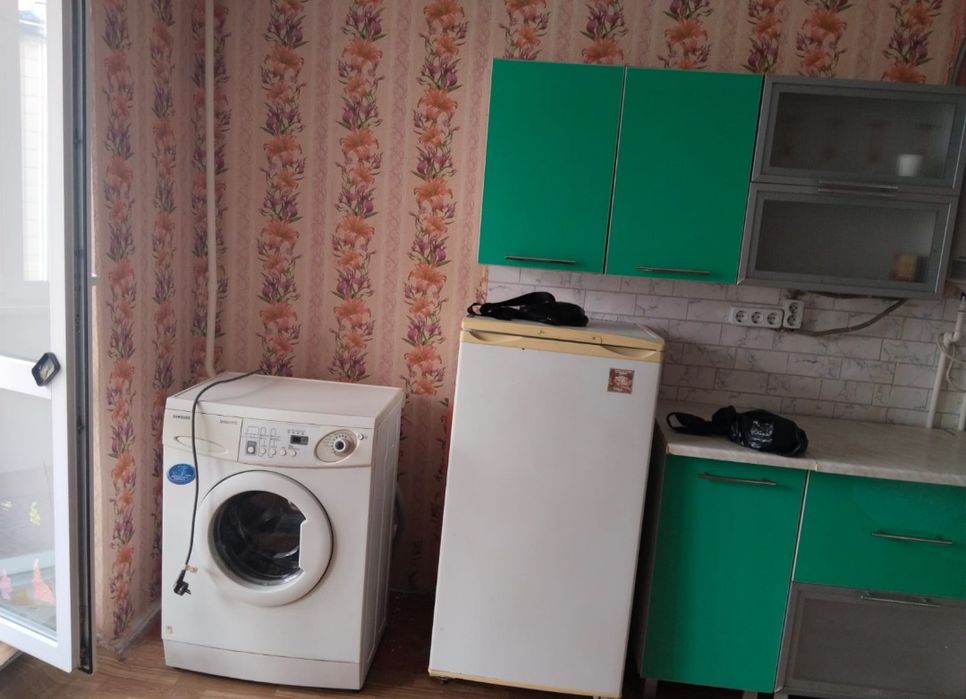 Сдам мини квартиру  благоустроенную на Колхозном