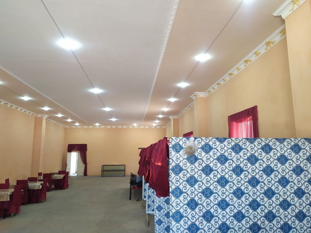 Bino inshoat sotiladi