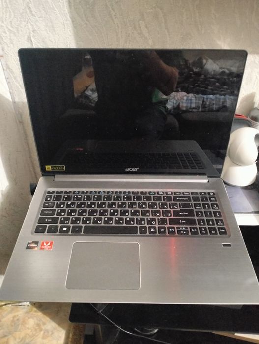 Ноутбук Acer в хорошем состоянии